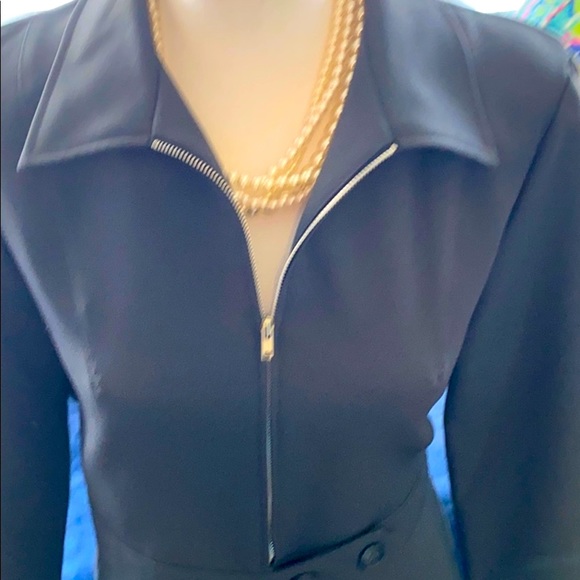 Koji built-in belt jacket with two buttons & full front zipper gray jacket - Picture 4 of 8